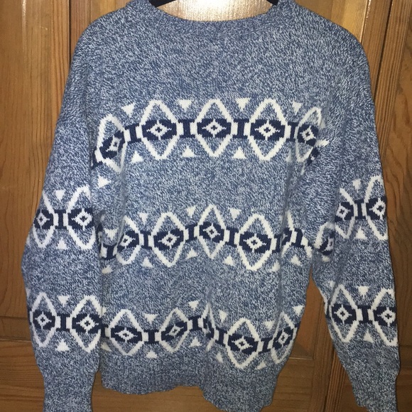 Cozy Vintage Light Blue Patterned Sweater - Picture 3 of 4